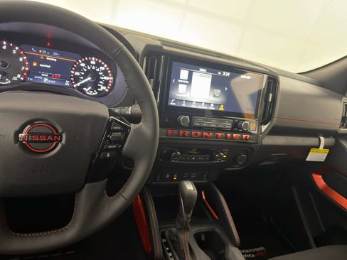 New 2026 Nissan Frontier PRO-4X w/ Tow Package AWD/4WD image 18