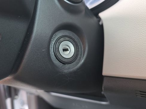 Used 2025 Toyota Corolla LE image 27