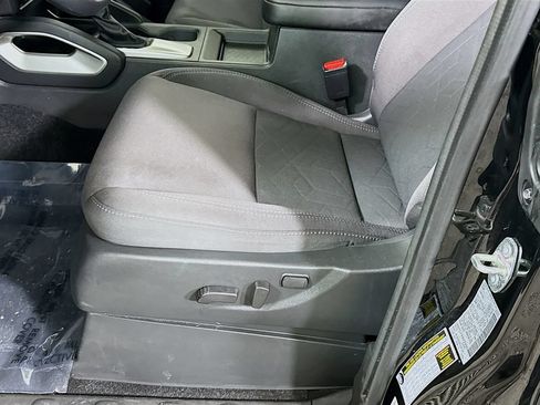 Certified 2025 Nissan Frontier SV RWD image 23