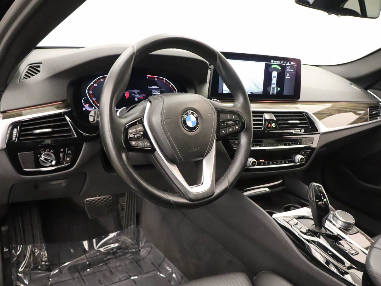 Used 2021 BMW 530i w/ Convenience Package RWD image 14