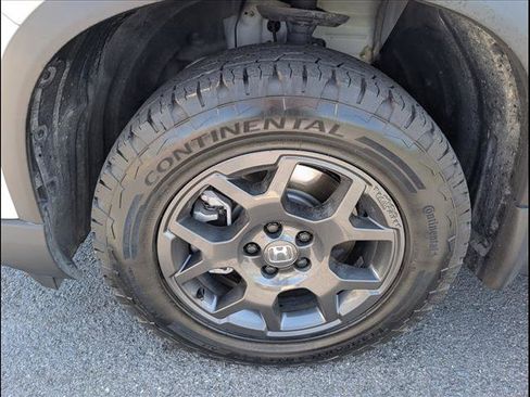Used 2025 Honda Pilot TrailSport image 9