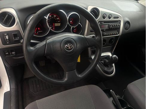 Used 2004 Toyota Matrix w/ PWR Pkg FWD image 2