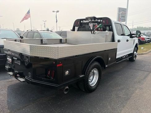 Used 2022 Ford F350 XLT w/ Snow Plow Prep Package AWD/4WD image 3