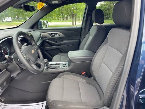 Used 2023 Chevrolet Traverse LT FWD image 14