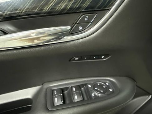 Used 2020 Cadillac XT6 Premium Luxury AWD/4WD image 7