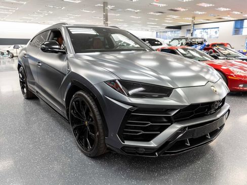 Used 2020 Lamborghini Urus image 3