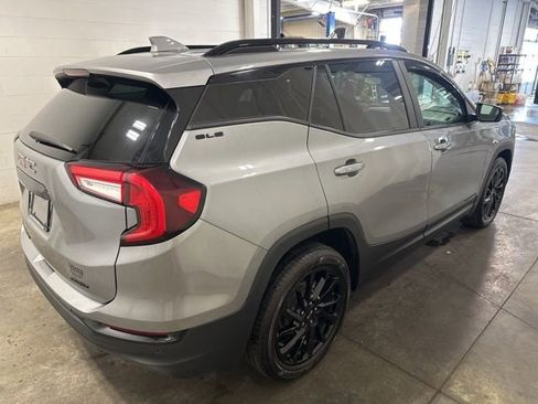 Used 2023 GMC Terrain SLE w/ Driver Convenience Package AWD/4WD image 4