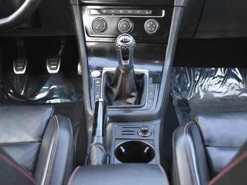 Used 2017 Volkswagen GTI S image 29