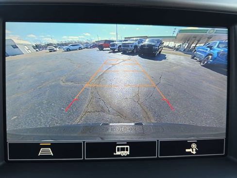 Used 2023 GMC Acadia SLE w/ Driver Convenience Package image 26