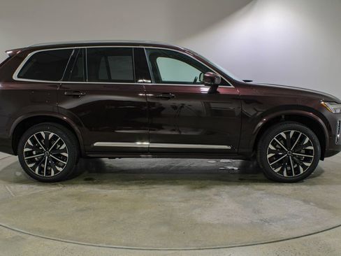 New 2026 Volvo XC90 B5 Plus w/ Protection Package image 6