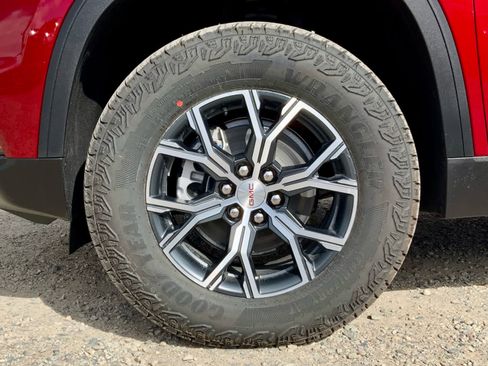 New 2026 GMC Acadia AT4 w/ LPO, Floor Liner Package AWD/4WD image 14