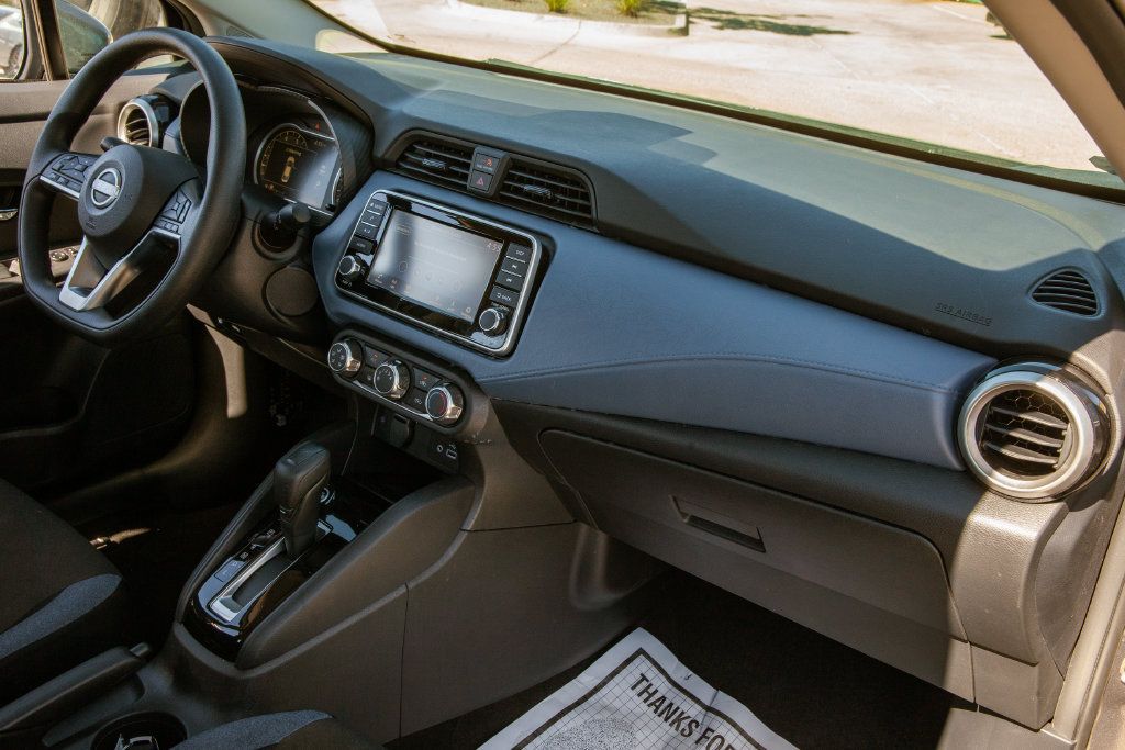 Used 2025 Nissan Versa SV w/ Trunk Package FWD image 11