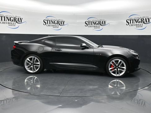 Used 2021 Chevrolet Camaro LT RWD image 10