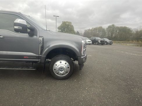 Used 2024 Ford F450 Platinum w/ FX4 Off-Road Package image 22