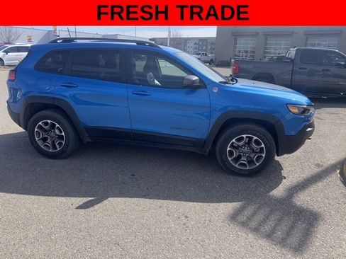 Used 2020 Jeep Cherokee Trailhawk w/ Comfort/Convenience Group image 2