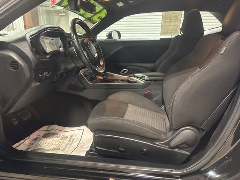 Used 2022 Dodge Challenger GT image 12