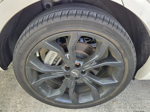Used 2024 Genesis GV80 3.5T Prestige Signature AWD/4WD image 11