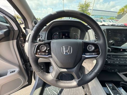 Used 2019 Honda Pilot Touring image 30