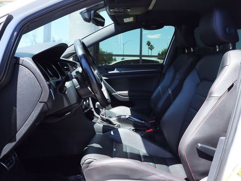 Used 2019 Volkswagen GTI SE w/ SE Experience Package image 39