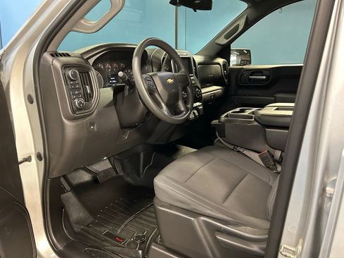 Used 2020 Chevrolet Silverado 1500 Custom w/ Custom Value Package image 14