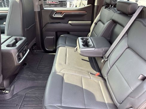Used 2023 GMC Sierra 1500 Denali w/ Technology Package AWD/4WD image 33