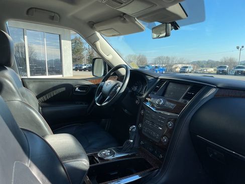 Used 2020 Nissan Armada Platinum w/ Captain's Chairs Package image 29