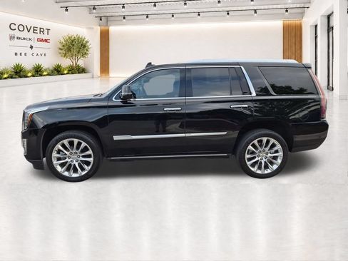 Used 2020 Cadillac Escalade Premium Luxury RWD image 8