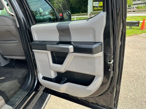 Used 2015 Ford F150 XLT w/ Equipment Group 301A Mid AWD/4WD image 18