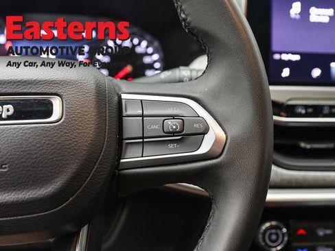 Used 2024 Jeep Compass Latitude AWD/4WD image 15