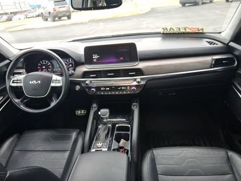Used 2022 Kia Telluride SX w/ SX Prestige Package image 11