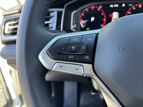 Certified 2025 Volkswagen Jetta SEL image 26