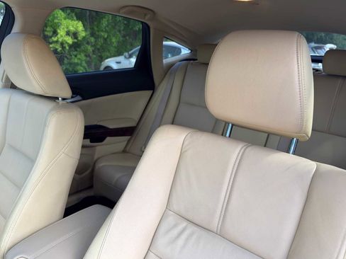 Used 2010 Honda Crosstour EX-L image 11