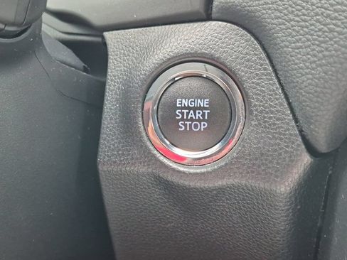 Used 2021 Toyota RAV4 XLE FWD image 22