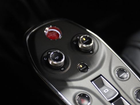 Used 2023 McLaren GT RWD image 32
