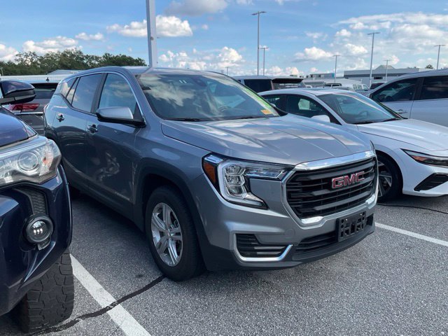 Used 2024 GMC Terrain SLE AWD/4WD image 1
