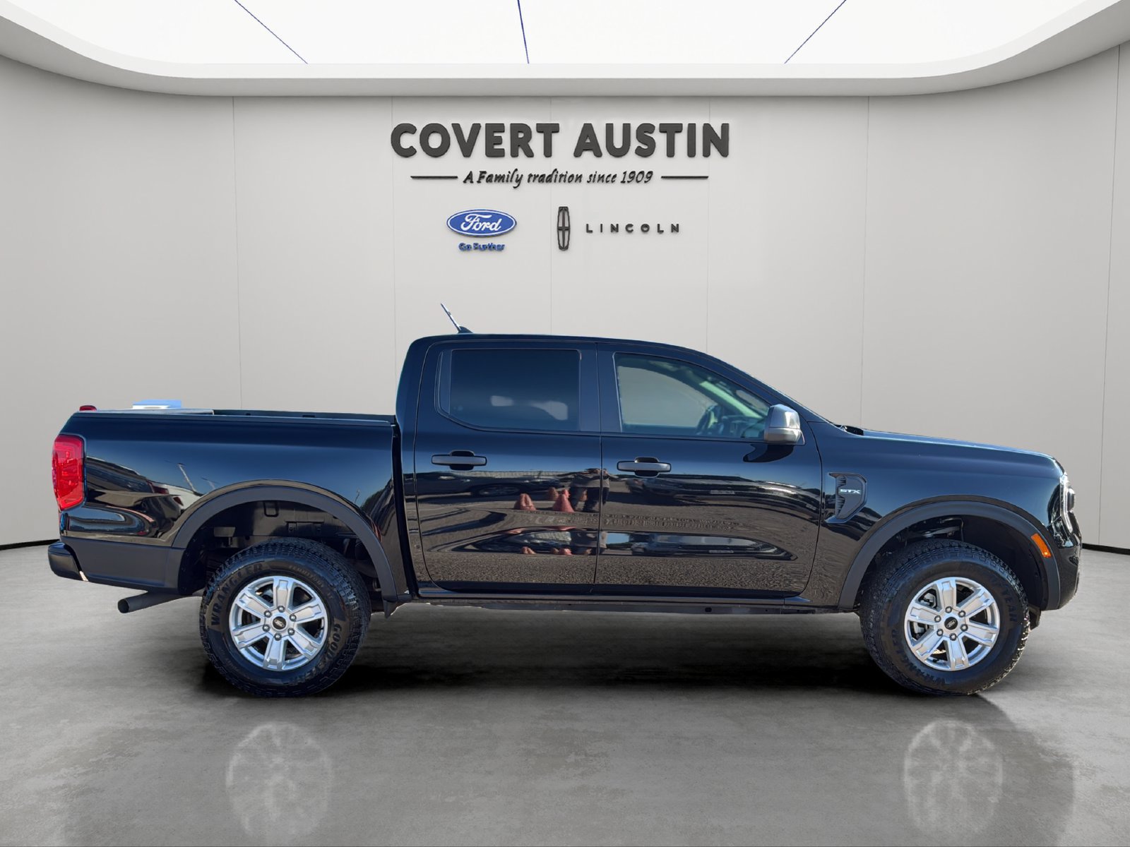 Used 2025 Ford Ranger XL RWD image 6