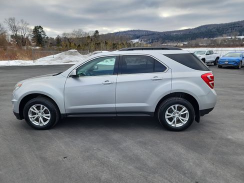 Used 2017 Chevrolet Equinox LT w/ Convenience Package image 5