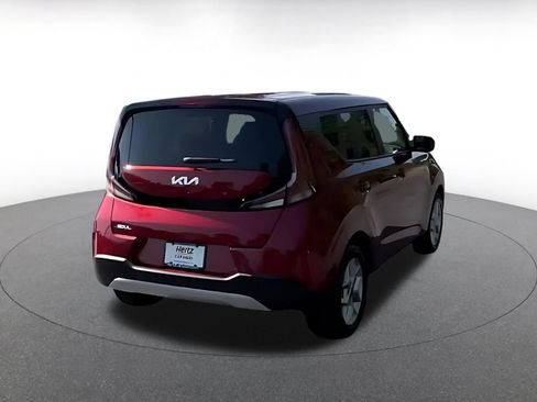 Used 2025 Kia Soul LX w/ LX Technology Package FWD image 11
