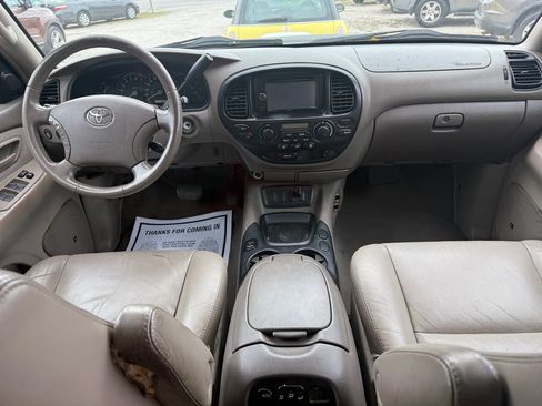 Used 2006 Toyota Sequoia SR5 image 12