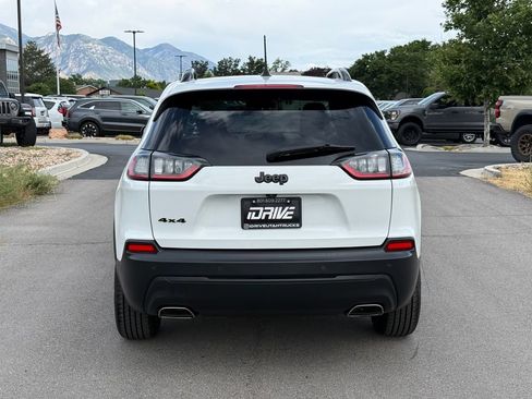 Used 2020 Jeep Cherokee Latitude Plus AWD/4WD image 11