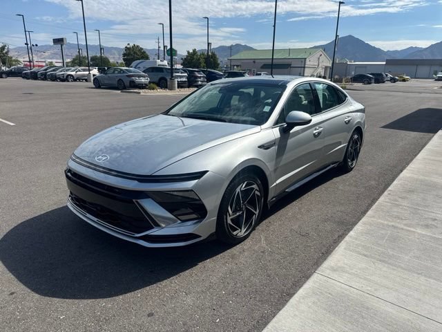 Used 2025 Hyundai Sonata SEL FWD image 3