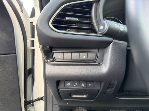 Used 2023 MAZDA CX-30 AWD 2.5 S w/ Premium Package image 16