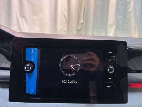 New 2026 Volkswagen Taos SEL image 20