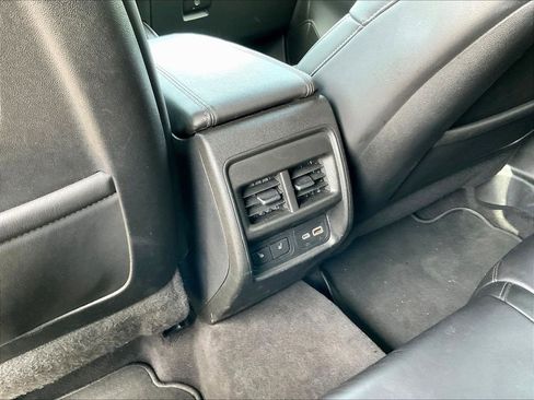 Used 2020 Cadillac XT4 Premium Luxury AWD/4WD image 10