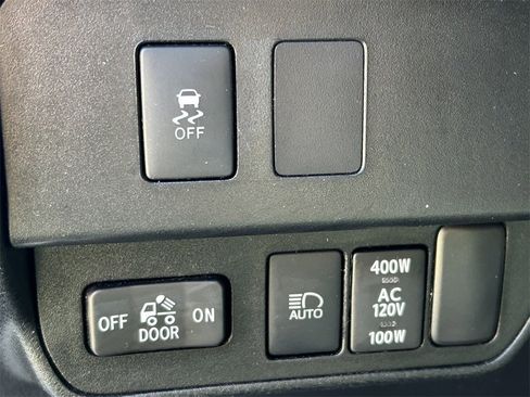 Certified 2021 Toyota Tacoma TRD Off-Road image 25