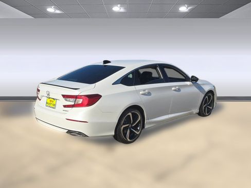 Used 2022 Honda Accord Sport image 9