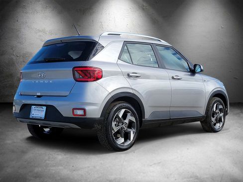 New 2026 Hyundai Venue SEL image 3