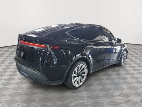 Used 2026 Tesla Model Y 2WD image 2