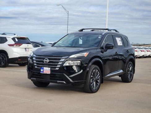 New 2026 Nissan Rogue Platinum w/ Platinum Premium Package image 2