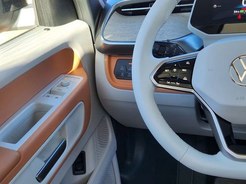 New 2025 Volkswagen ID. Buzz Pro S Plus image 24